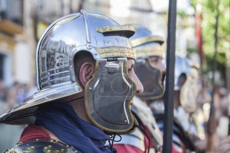 Téléchargez les photos : Mérida, Espagne - 3 juin 2023 : légionnaires romains en formation. Emerita Ludica Festival 2023, Merida, Espagne - en image libre de droit