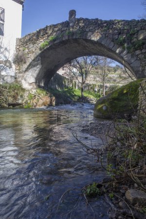 Téléchargez les photos : Pont du quartier juif, Hervas, village de la vallée d'Ambroz. Caceres, Estrémadure, Espagne - en image libre de droit