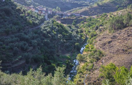 Hurdano Fluss in der Nähe von Casarubia, schönes kleines Dorf in der Region Las Hurdes, Caceres, Extremadura, Spanien