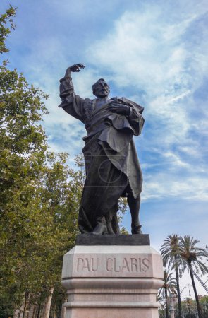 Téléchargez les photos : Barcelone, Espagne - 26 juin 2023 : Statue de Pau Claris. Sculpteur Rafael Atche, 1917. Il proclame la République catalane sous la protection de la France - en image libre de droit