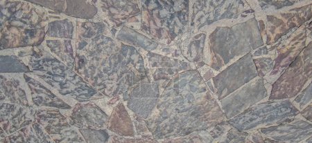 Pavé pavé fait de dalles de quartzite non dévastées. Monumental Complex road surfaces, Caceres, Espagne