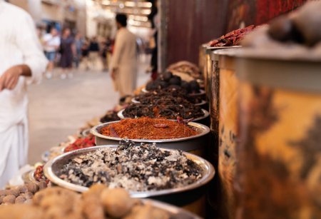 Foto de Arabic Spices at the market in Dubai. Selective focus - Imagen libre de derechos