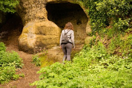 Les grottes de l'église Anchor sont une série de grottes dans le grès de Keuper, près du village d'Ingleby, Derbyshire.