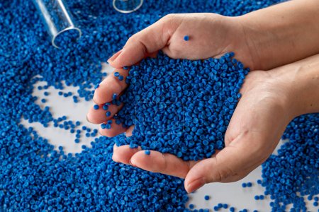 White plastic grain, plastic polymer granules,hand hold Polymer pellets, Raw materials for making water pipes, Plastics from petrochemicals and compound extrusion, resin from plant polyethylene.