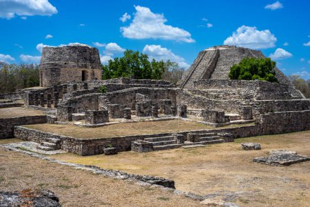 Foto de Mayapan un sitio arqueológico maya cerca de Mérida, Yucatán, México - Imagen libre de derechos