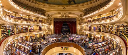 Téléchargez les photos : Buenos Aires, Argentine, 10 Novembre, 2022 : Buenos Aires El Ateneo Grand Splendid, nommé la plus belle librairie du monde et deuxième plus grande. - en image libre de droit