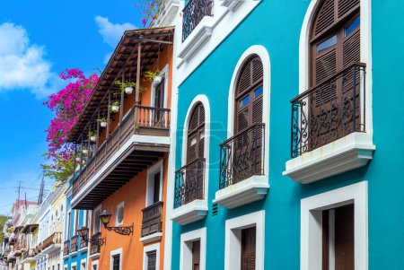 Puerto Rico bunte Kolonialarchitektur im historischen Stadtzentrum.