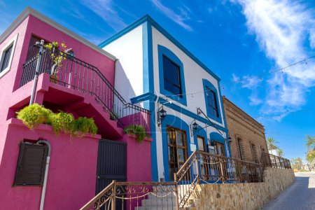 Téléchargez les photos : Mexique, rues coloniales et architecture colorée de San Jose del Cabo dans le centre historique. - en image libre de droit