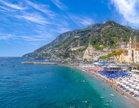 Foto de Italy, Amalfi town colorful architecture and Campania Amalfi coast landscapes , UNESCO site. - Imagen libre de derechos