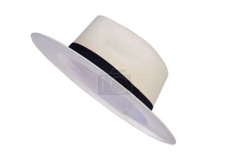 Foto de Sombrero estilo Panamá sombrero de paja con cinta negra aislada sobre fondo blanco, sombrero de paja para mujer y hombre iamge protección de la cabeza - Imagen libre de derechos