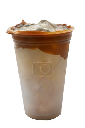 Foto de Bodegón panorámico de helado aguanieve bebidas congeladas coloridas de granita de frutas congeladas que fluyen en tazas de plástico para llevar con sabor a paja de helado. - Imagen libre de derechos