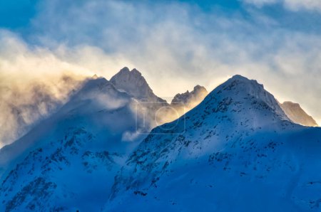 Téléchargez les photos : Coucher de soleil dans les Alpes autour de Bormio - en image libre de droit