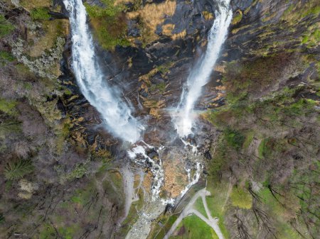Acquafraggia-Wasserfälle im Valchiavenna-Tal