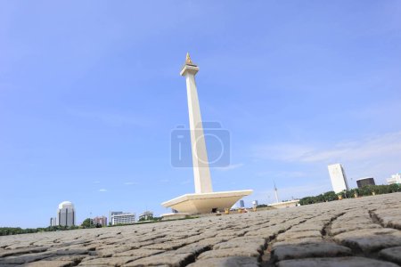 Téléchargez les photos : JAKARTA, INDONÉSIE - 18 février 2023 : Belle vue sur le monument national d'Indonésie (Monumen Nasional, MoNas) à Jakarta, Indonésie - en image libre de droit