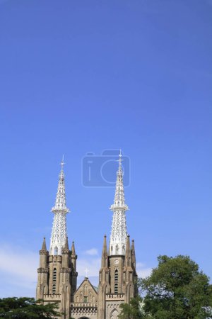 Téléchargez les photos : La cathédrale catholique de Jakarta en Indonésie - en image libre de droit