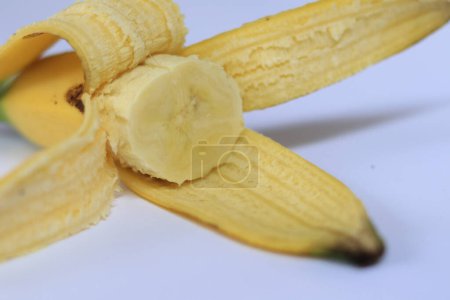 Foto de Plátano fresco sobre un fondo aislado - Imagen libre de derechos