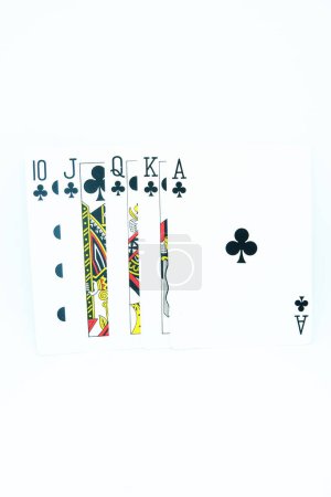 Téléchargez les photos : Poker Clubs Royal Flush également connu sous le nom de Clover Royal Flush sur fond blanc - en image libre de droit