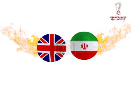 Téléchargez les photos : Coupe du monde FIFA 2022 Angleterre vs Iran drapeaux dans un ballon de football avec feu et fifa logo 2022 et flou de mouvement - en image libre de droit