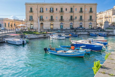 Foto de El puerto en la isla de Ortigia Siracusa Sicilia - Imagen libre de derechos