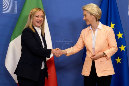 Téléchargez les photos : Le Premier ministre italien Giorgia Meloni et la Présidente de la Commission européenne Ursula von der Leyen se rencontrent à Bruxelles, en Belgique, le 03 novembre 2022. - en image libre de droit