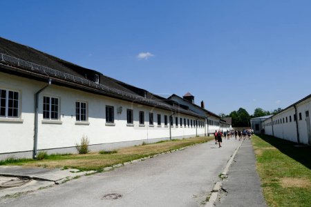 Téléchargez les photos : Visite du camp de concentration de Dachau en Allemagne le 25 juillet 2022. - en image libre de droit