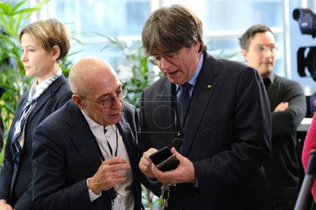 Téléchargez les photos : Member of EP Carles Puigdemont  during a tribute to David SASSOLI, former European Parliament President (2019-2022) in Brussels, Belgium on January 11, 2023. - en image libre de droit