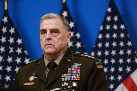 Téléchargez les photos : US Chairman of the Joint Chiefs of Staff, General Mark Milley speaks during a press conference  at the NATO Headquarters in Brussels, Belgium on February 14, 2023. - en image libre de droit