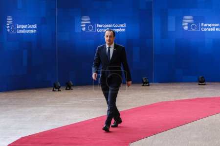 Téléchargez les photos : Le président chypriote Nikos Christodoulides arrive pour un sommet de l'UE, au siège de l'UE à Bruxelles, en Belgique, le 23 mars 2023. - en image libre de droit