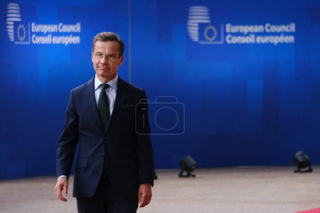 Téléchargez les photos : Le Premier ministre suédois Ulf Kristersson arrive pour un sommet de l'UE, au siège de l'UE à Bruxelles, le 29 juin 2023. - en image libre de droit