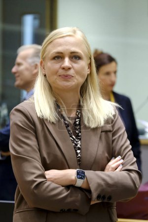 Foto de Elina VALTONEN, Ministra de Asuntos Exteriores, llega para una reunión del Consejo de Asuntos Exteriores de la UE (FAC) en la sede de la UE en Bruselas, Bélgica, el 20 de julio de 2023. - Imagen libre de derechos