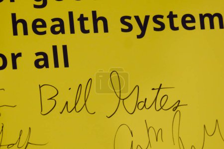 Téléchargez les photos : L'ancien PDG de Microsoft, Bill Gates, lors du lancement d'un nouveau partenariat de financement pour éradiquer la cérémonie de signature de la poliomyélite à Bruxelles, en Belgique, le 11 octobre 2023. - en image libre de droit