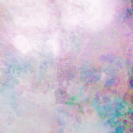 Téléchargez les photos : Motif aquarelle abstrait avec des couleurs lilas et blanches et des touches de couleurs rose, bleu et vert. - en image libre de droit