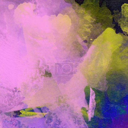 Téléchargez les photos : Fond abstrait créatif réalisé avec des peintures à l'aquarelle aux couleurs mixtes violet, jaune, bleu et vert. - en image libre de droit