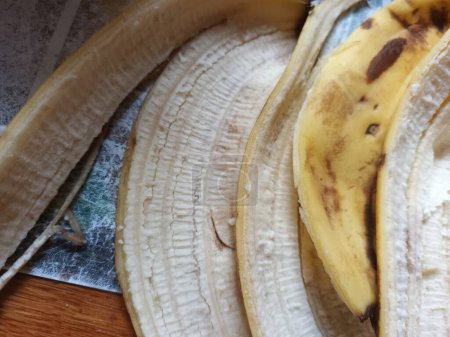 Téléchargez les photos : Peau de banane vue de près - en image libre de droit