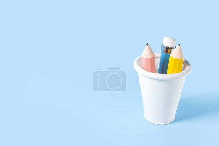 Téléchargez les photos : Crayons colorés debout dans une tasse blanche sur fond bleu vide. Concept d'idée et de plan. rendu 3D - en image libre de droit