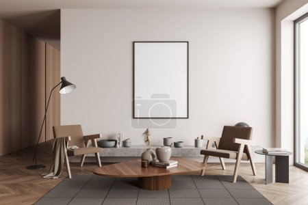 Foto de Interior de la sala de estar beige con dos sillones, mesa de centro con decoración de arte en alfombra y suelo de madera. Ventana panorámica en el campo. Prepara un póster en blanco. Renderizado 3D - Imagen libre de derechos