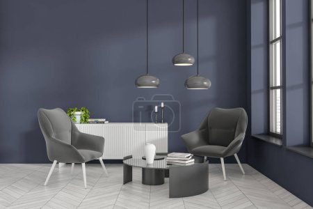 Téléchargez les photos : Salon intérieur bleu avec deux fauteuils, table basse avec livres, tiroir sur parquet blanc. Fenêtre panoramique sur vue sur la ville. rendu 3D - en image libre de droit