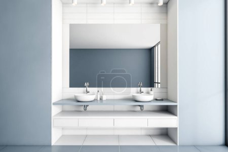 Foto de Moderno baño interior con doble lavabo y espejo. Cubierta azul con accesorios de baño, botella de jabón y difusor de caña. Renderizado 3D - Imagen libre de derechos