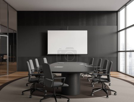 Foto de Moderno interior de la sala de negocios con tablero de conferencias, pantalla de proyecto en blanco simulada en el stand y ventana panorámica en rascacielos. Renderizado 3D - Imagen libre de derechos