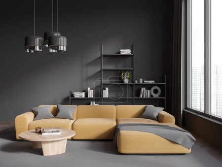 Foto de Interior de la sala de estar oscura con sofá y mesa de centro, estante minimalista con una decoración de arte elegante. Moderno espacio frío con ventana panorámica sobre rascacielos. Renderizado 3D - Imagen libre de derechos