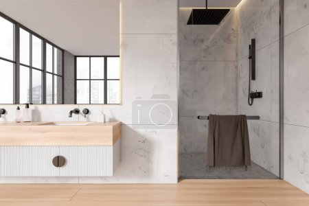 Téléchargez les photos : Intérieur de salle de bain moderne avec murs en marbre blanc, sol en bois, double lavabo avec grand miroir suspendu au-dessus et douche à l'italienne. Rendu 3d - en image libre de droit