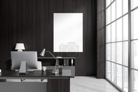 Foto de Interior moderno oscuro de la sala de negocios con ordenador PC en el escritorio, ventana panorámica en los rascacielos. Aparador con documentos. Cartel de lienzo burlón. Renderizado 3D - Imagen libre de derechos