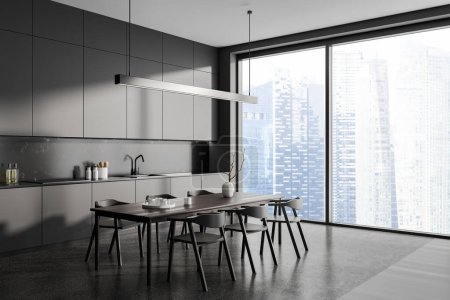 Téléchargez les photos : Dark minimaliste intérieur de la cuisine maison avec table à manger et chaises, vue de côté. Coin cuisine avec étagères cachées et ustensiles de cuisine. Fenêtre panoramique sur les gratte-ciel. rendu 3D - en image libre de droit