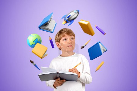 Foto de Niño inspirado en la escuela mirando diferentes iconos de la educación, libros y cohetes volando sobre fondo púrpura. Concepto de aprendizaje, conocimiento e idea - Imagen libre de derechos