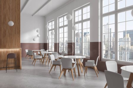 Téléchargez les photos : Cafétéria blanche table à manger ronde intérieure avec chaises en rangée, vue latérale sol en béton gris. Coin restaurant élégant avec fenêtre panoramique sur les gratte-ciel de New York. rendu 3D - en image libre de droit