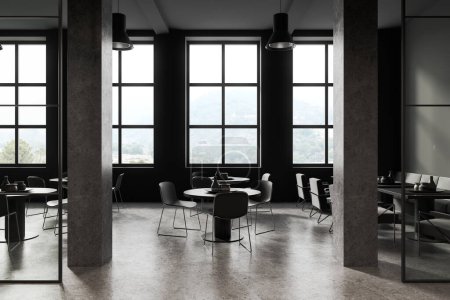 Foto de Interior de la elegante cafetería con paredes grises, suelo de piedra oscura, columnas, cómodas sillas grises y sofá de pie cerca de mesas redondas y cuadradas. Partición de vidrio cerca de columnas. renderizado 3d - Imagen libre de derechos
