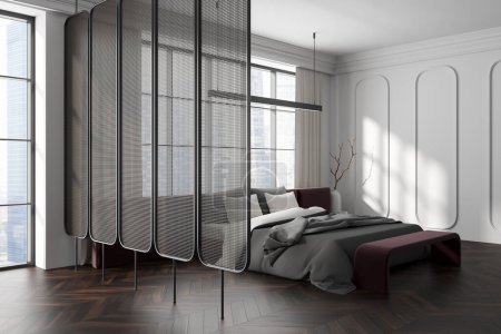 Foto de Dormitorio luminoso cama interior y partición, vista lateral, suelo de madera. Zona de dormir con cortinas y ventana panorámica sobre rascacielos. Renderizado 3D - Imagen libre de derechos