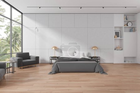 Foto de Moderna cama interior del dormitorio del hotel y dos sillones en piso de madera. Minimalista espacio relajante con estante y decoración, ventana panorámica en los trópicos. Renderizado 3D - Imagen libre de derechos