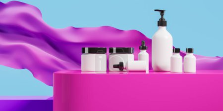 Foto de Set de botellas cosméticas sobre plataforma púrpura, tela voladora sobre fondo azul. Concepto de cuidado de la piel. Mockup para la promoción de productos. Renderizado 3D - Imagen libre de derechos