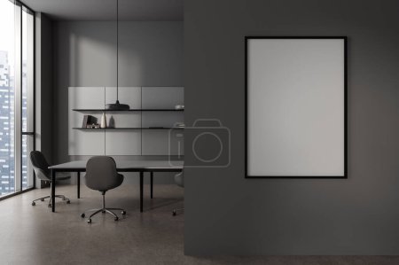 Téléchargez les photos : Intérieur coworking sombre avec chaises et table sur sol béton gris. Salle de réunion avec fenêtre panoramique sur les gratte-ciel de Singapour. Affiche sur toile maquillée sur cloison. rendu 3D - en image libre de droit